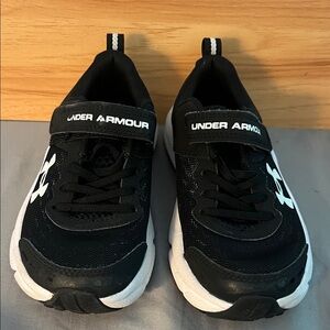 Under Armour Black and White Athletic Shoes